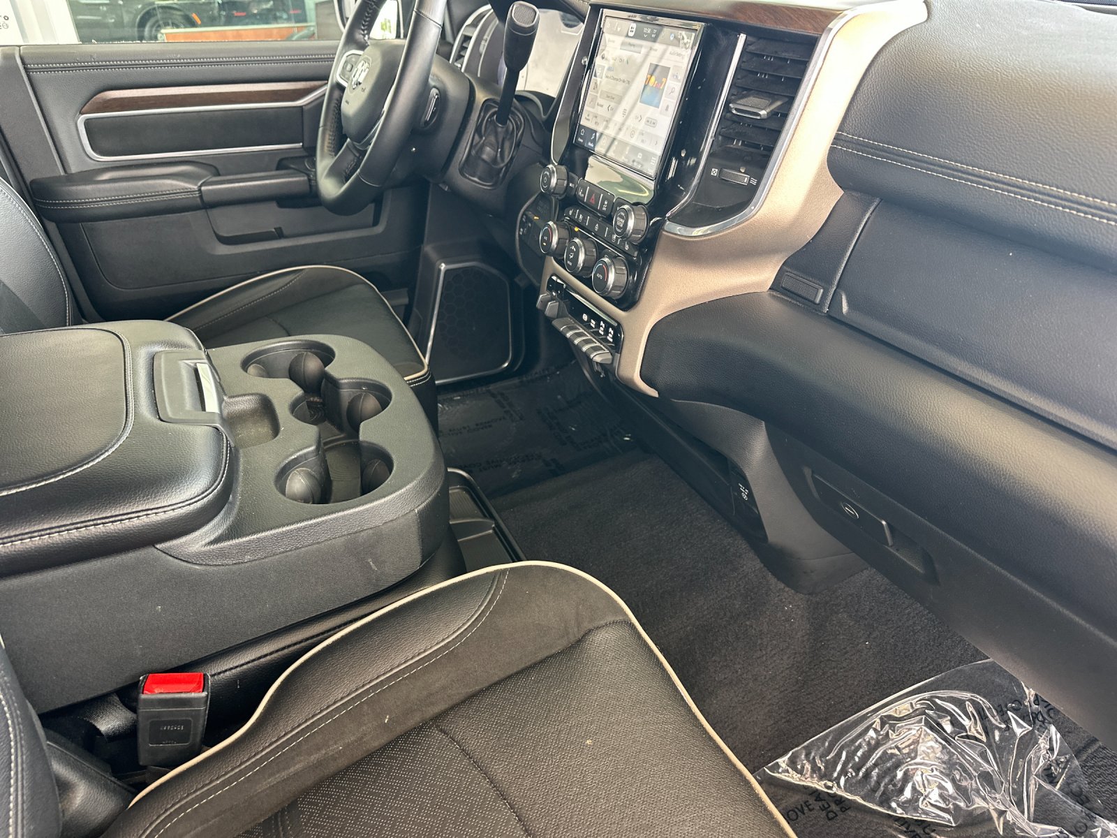 Used 2024 Black Ram Laramie image 15