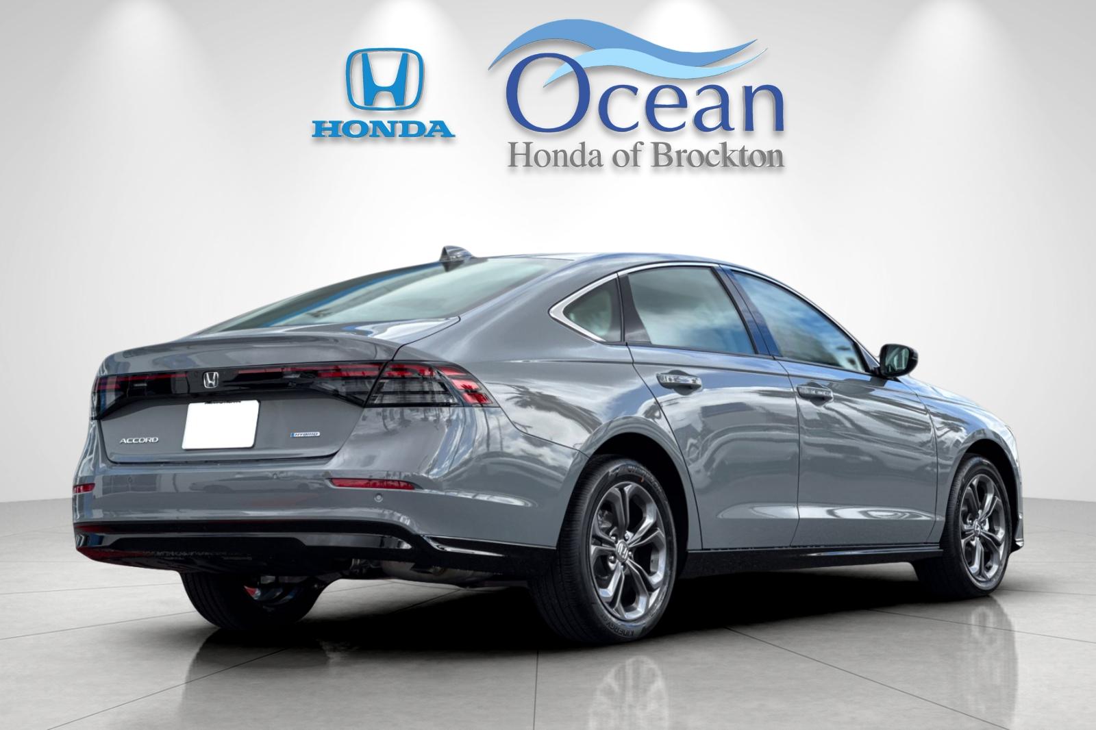 New 2026 Urban Gray Pearl Honda EX-L image 5