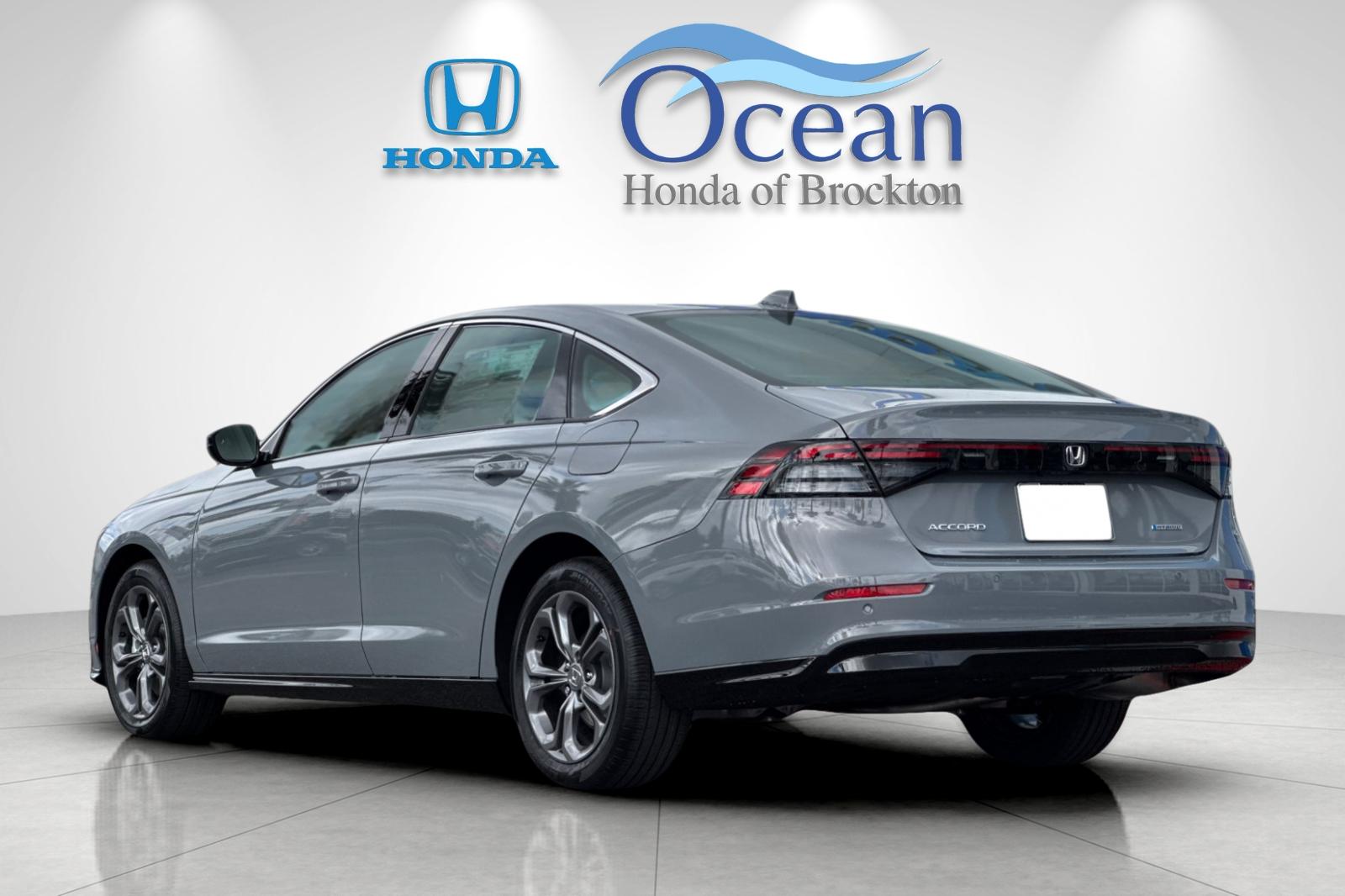 New 2026 Urban Gray Pearl Honda EX-L image 3