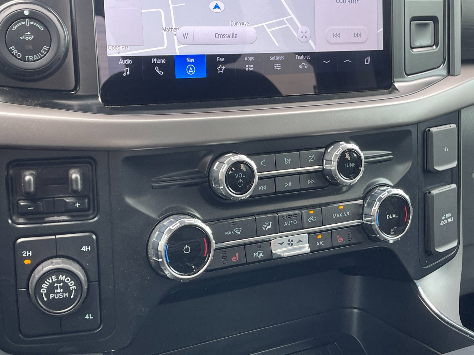 Used 2024 Black Ford XLT image 22