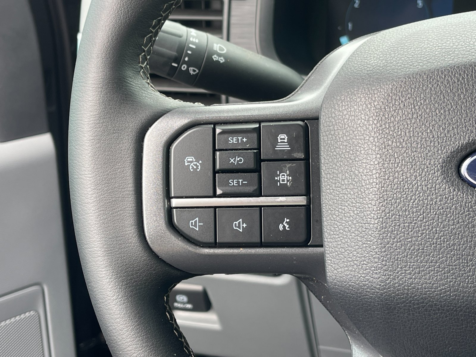 Used 2024 Black Ford XLT image 26