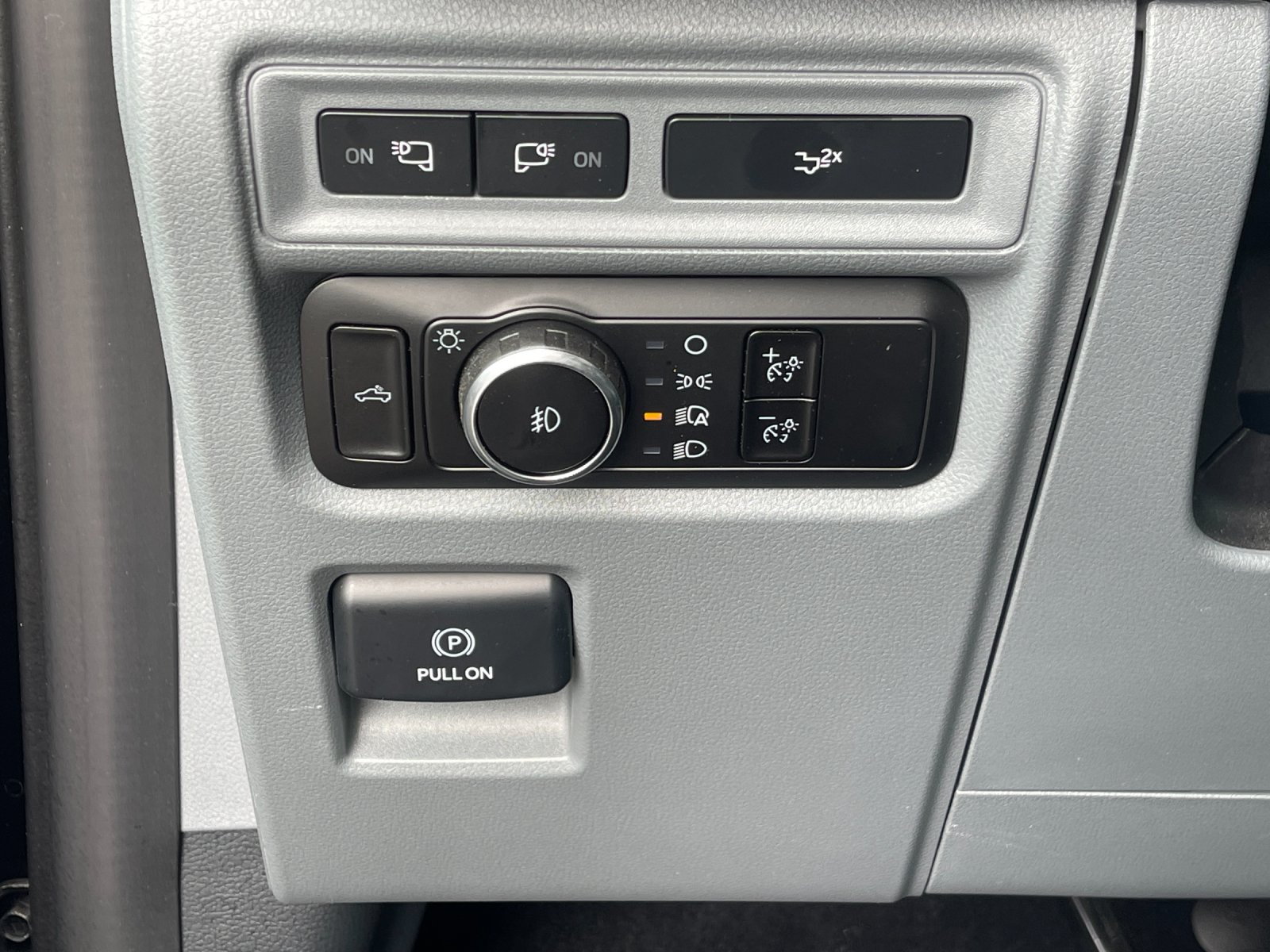 Used 2024 Black Ford XLT image 30