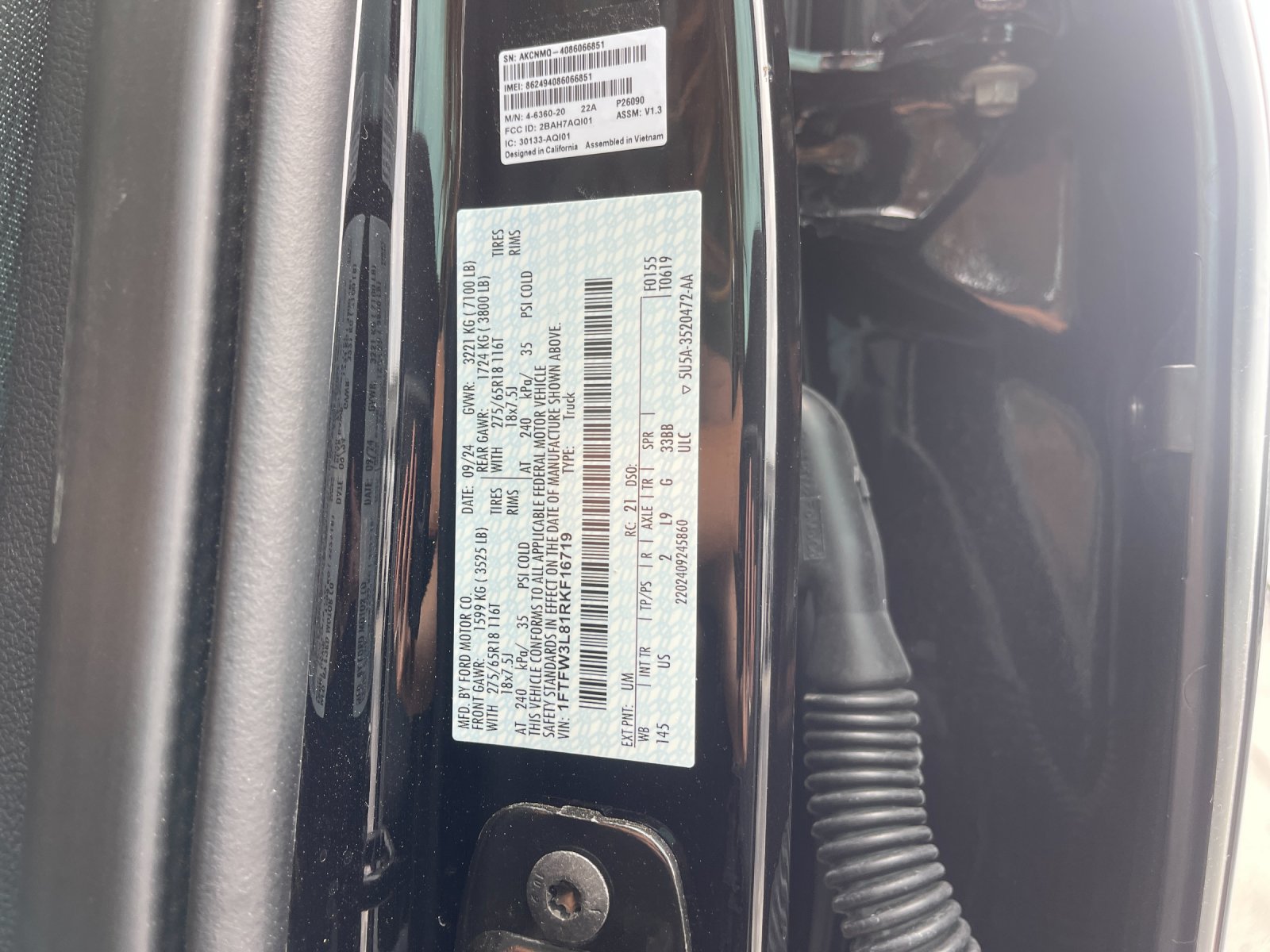 Used 2024 Black Ford XLT image 32