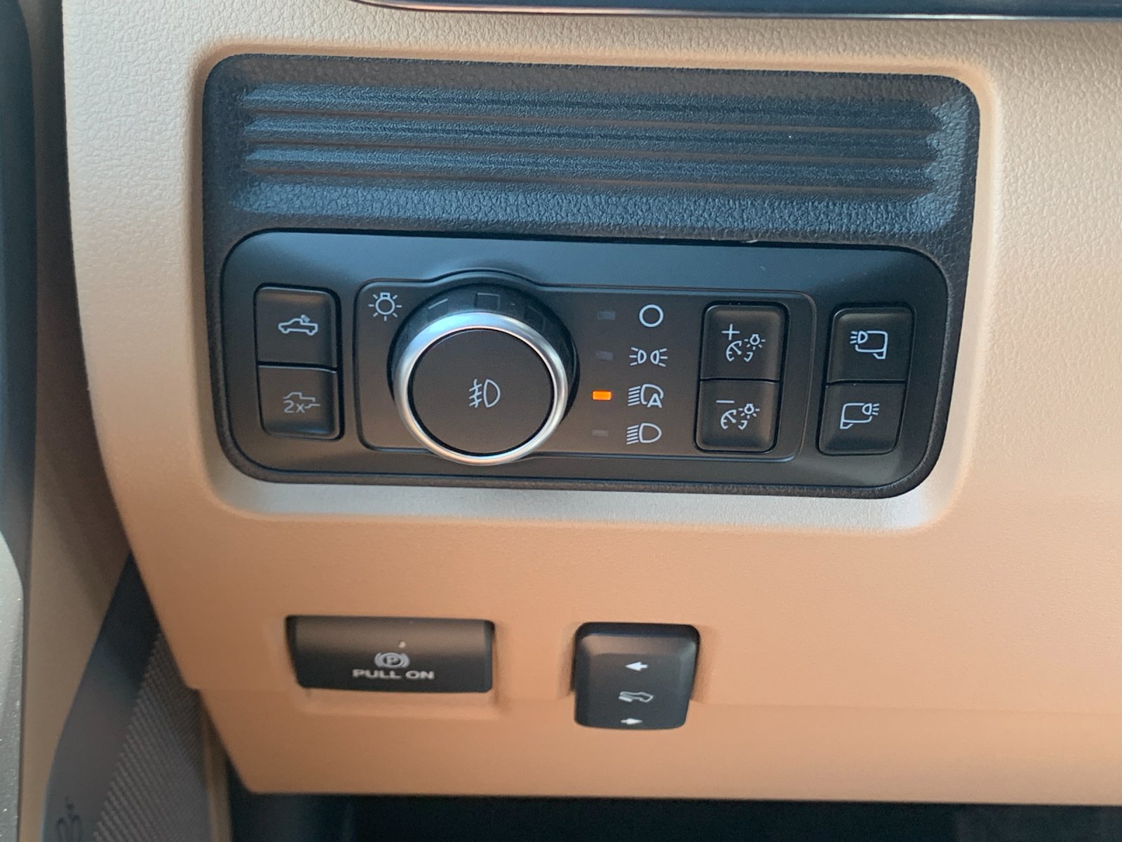 New 2026 Gray Ford Lariat image 30