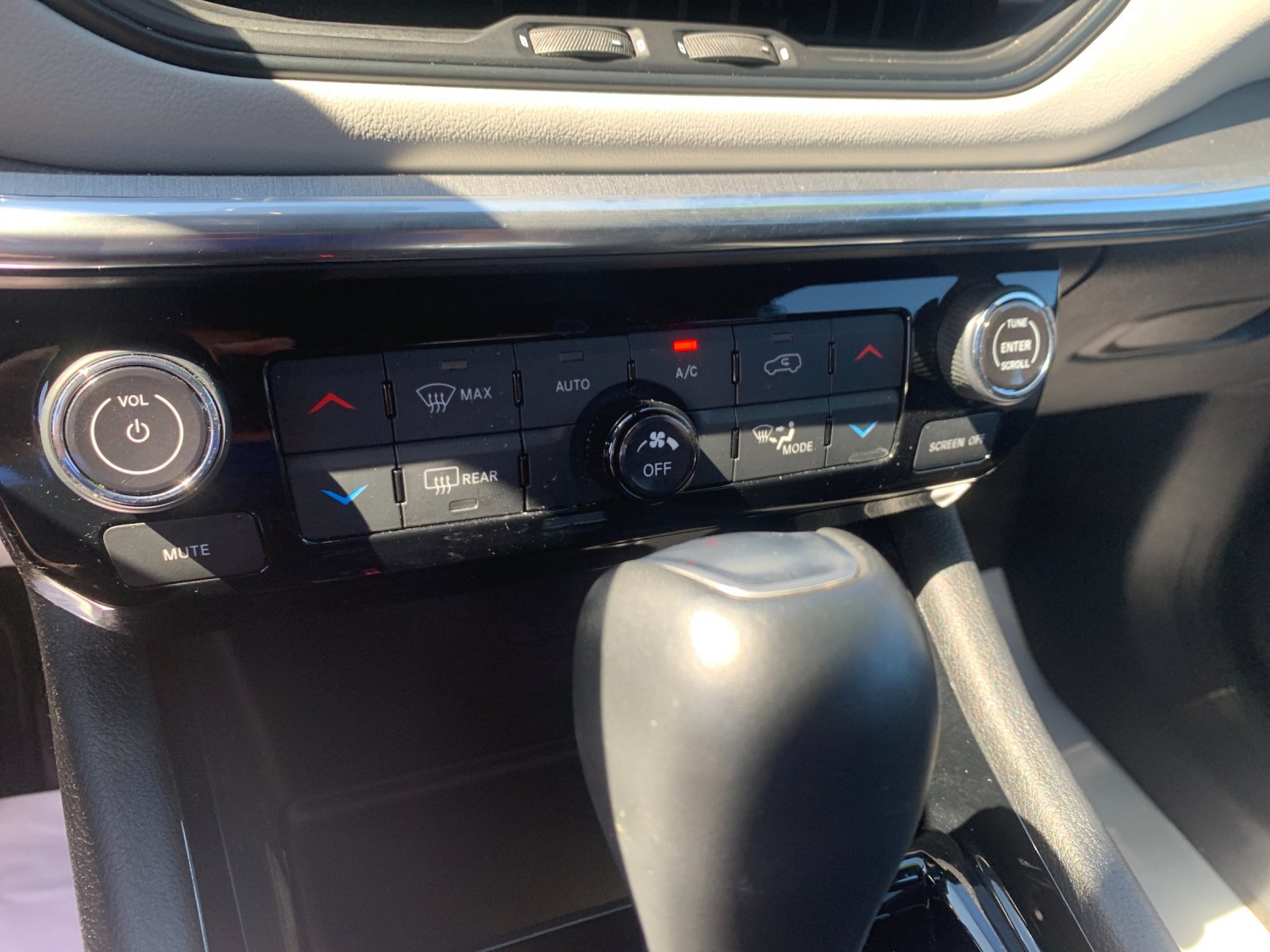 Used 2023 Black Jeep Limited image 21