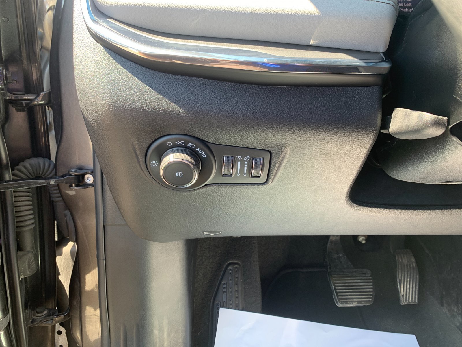Used 2023 Black Jeep Limited image 28
