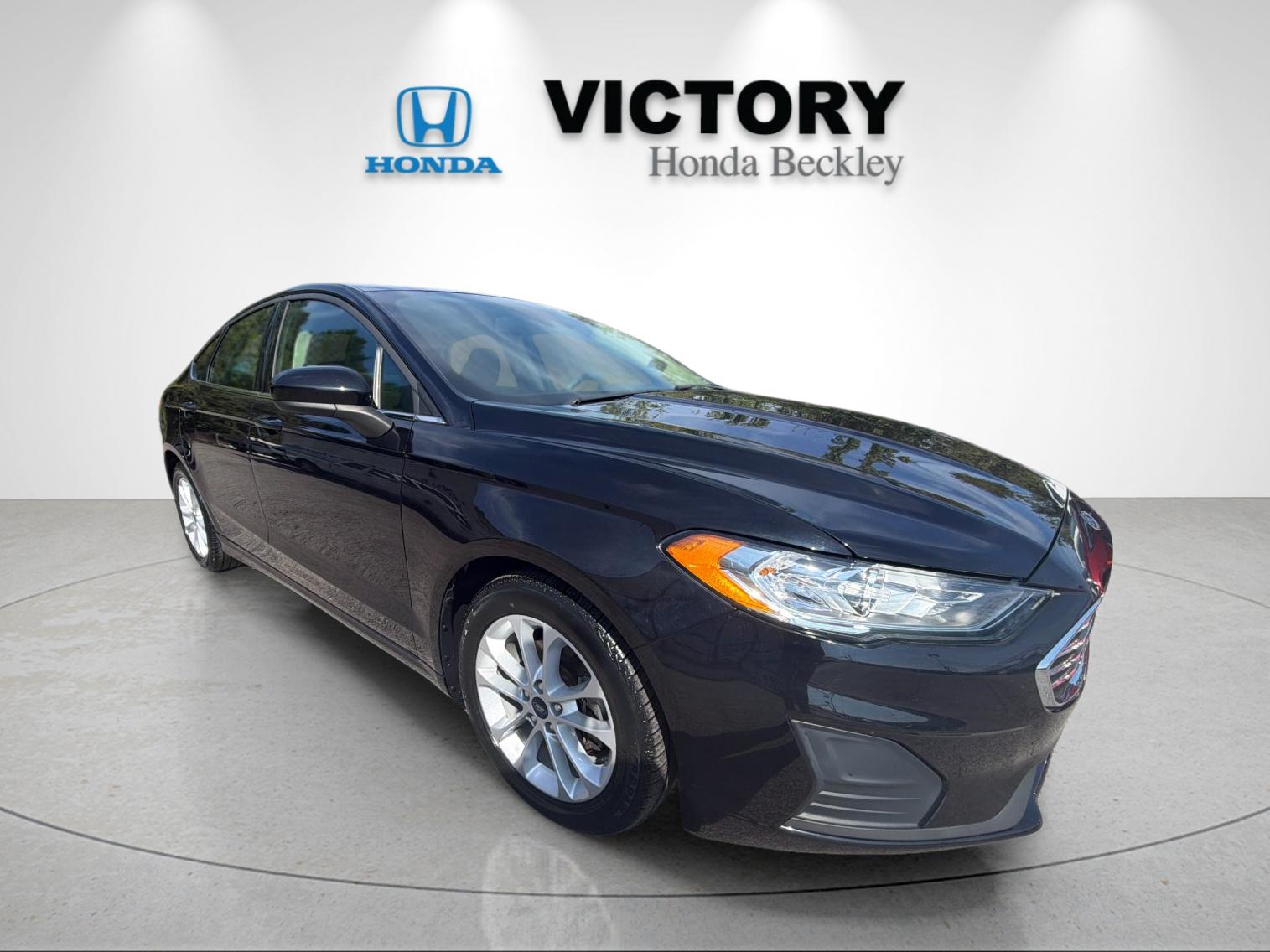 Used 2020 Black Metallic Ford SE image 7
