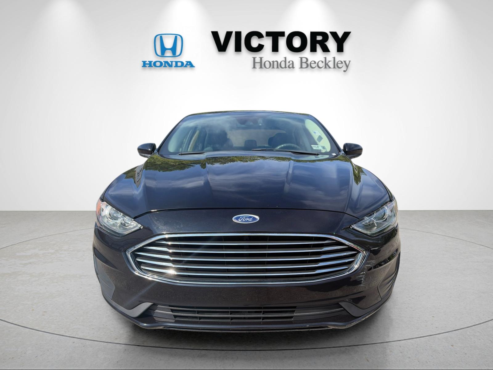 Used 2020 Black Metallic Ford SE image 8