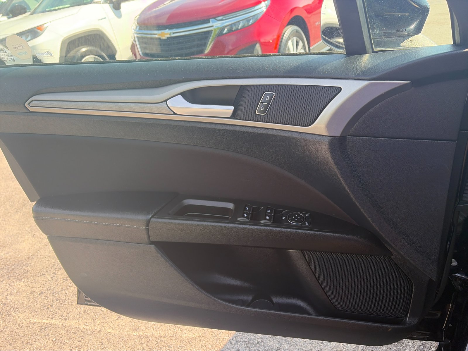Used 2020 Black Metallic Ford SE image 12