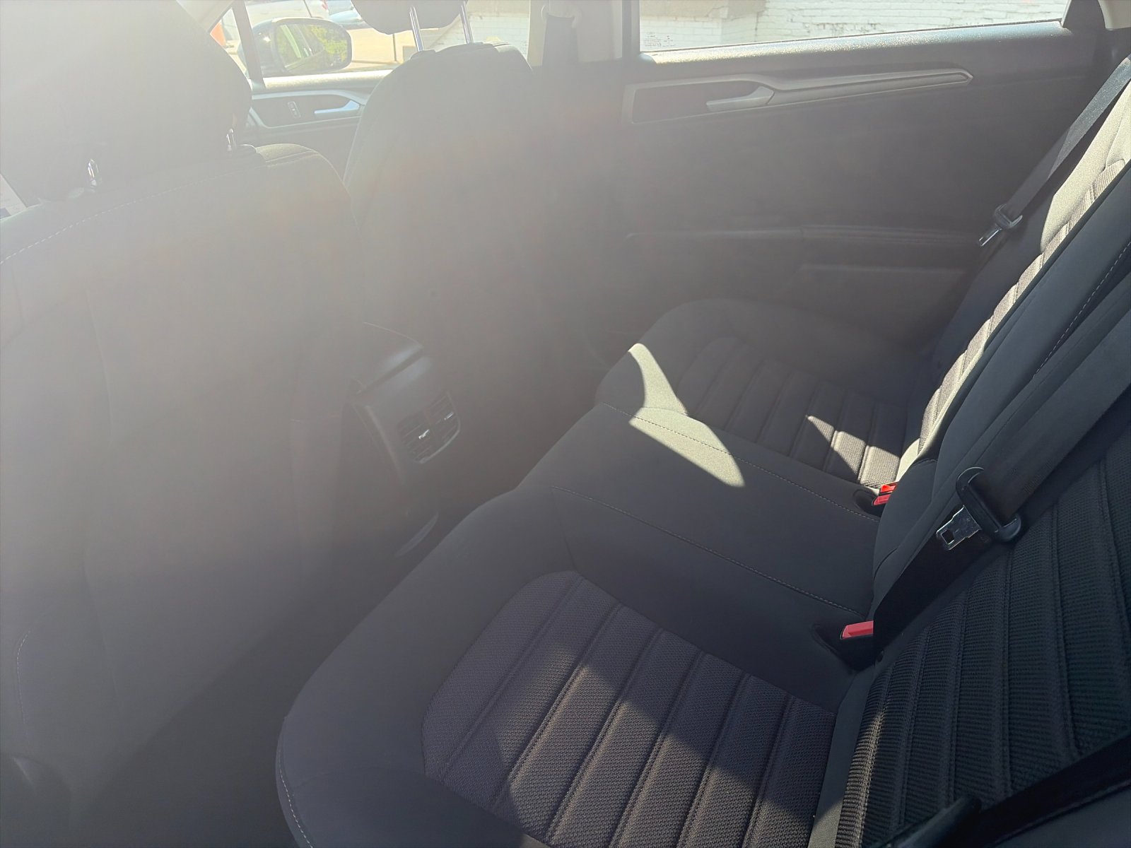 Used 2020 Black Metallic Ford SE image 14