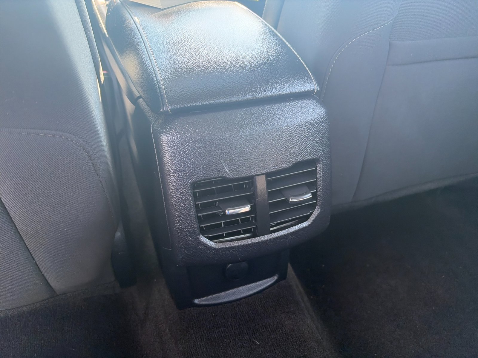 Used 2020 Black Metallic Ford SE image 15