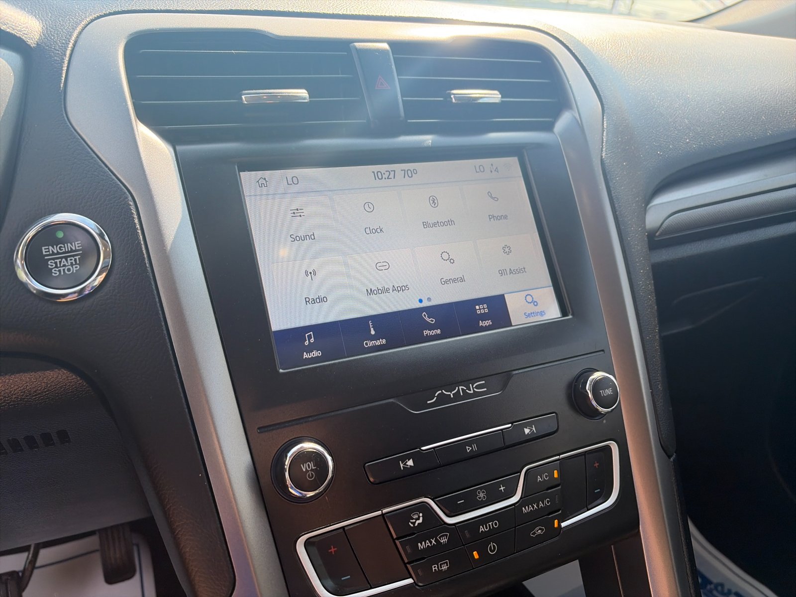 Used 2020 Black Metallic Ford SE image 22