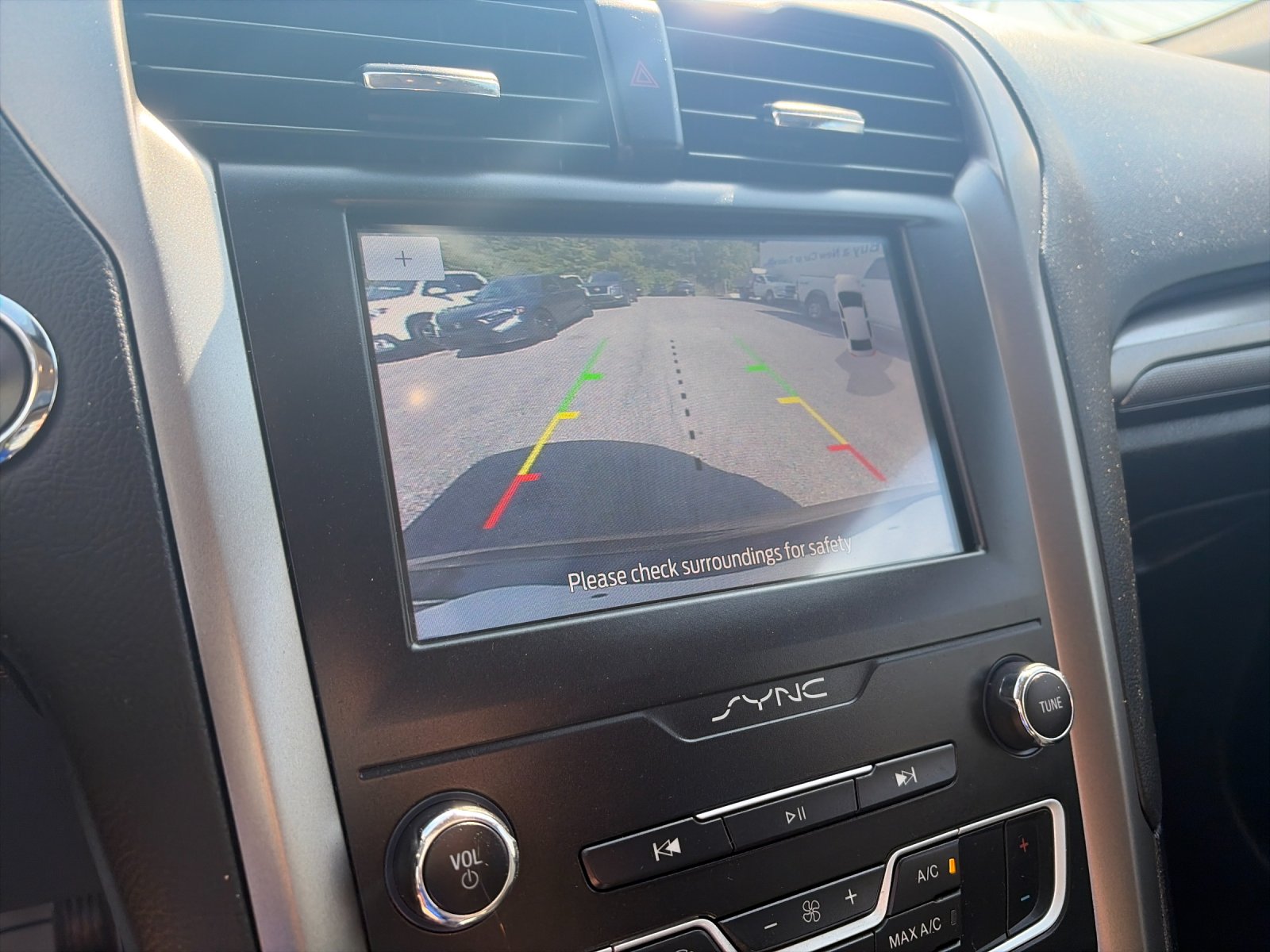 Used 2020 Black Metallic Ford SE image 23