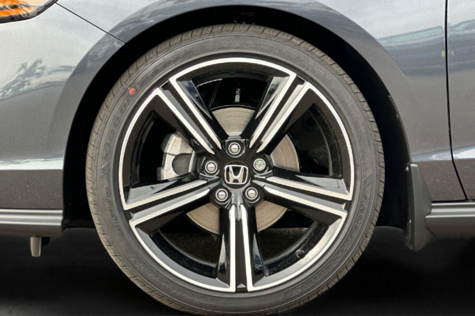 New 2026 Gray Honda SE image 31