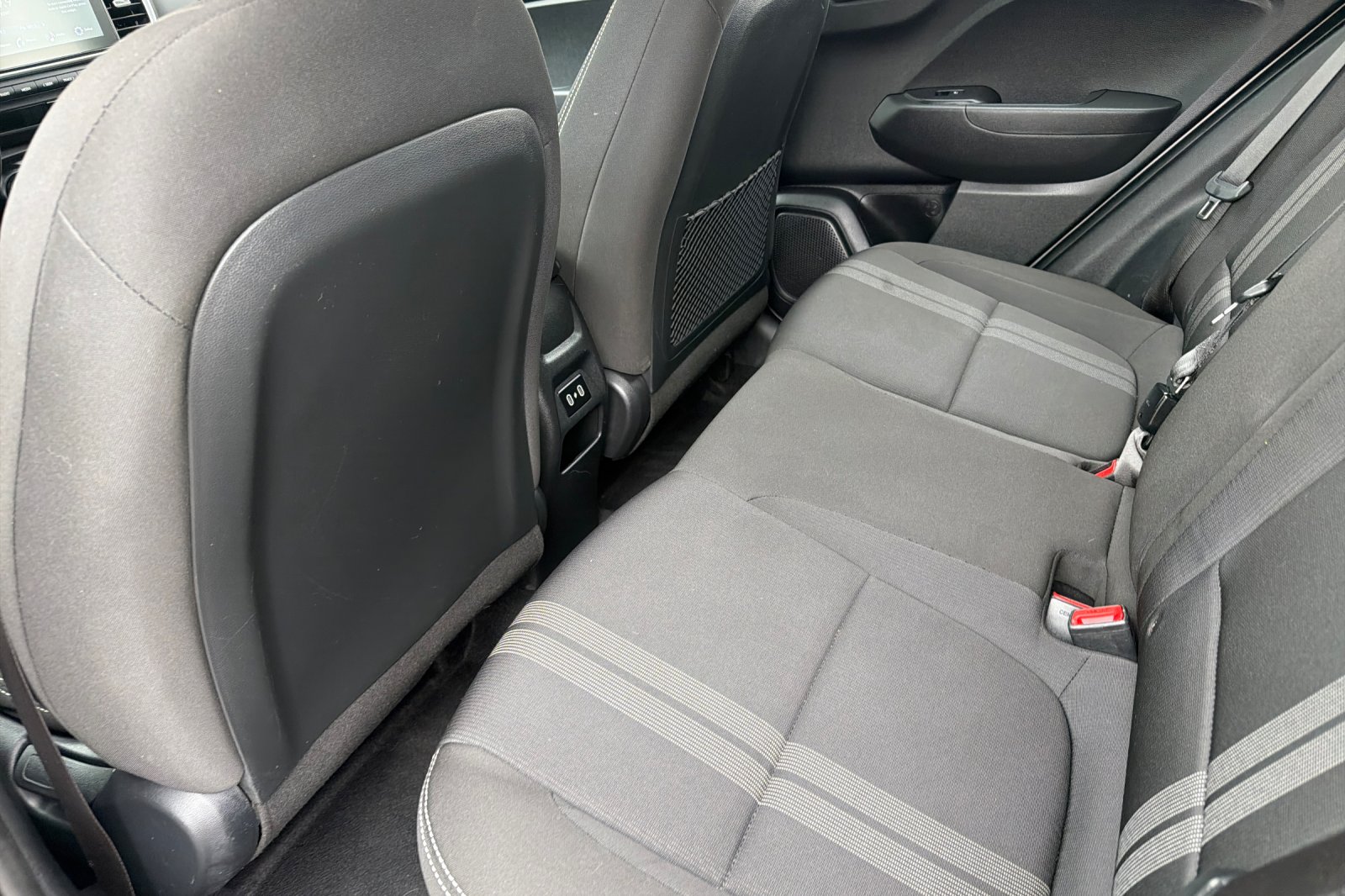 Used 2025 Silver Hyundai SEL image 12