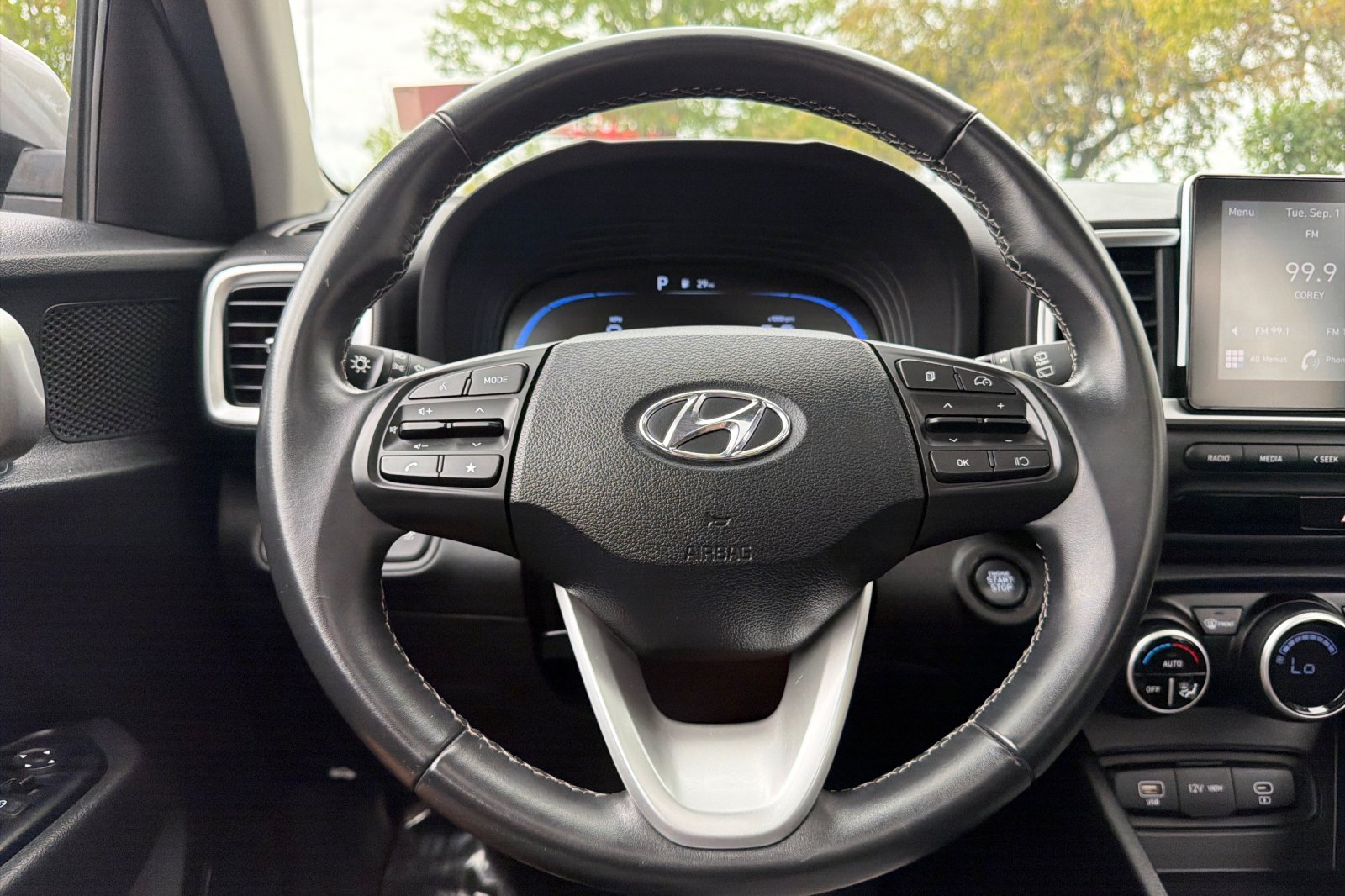 Used 2025 Silver Hyundai SEL image 23