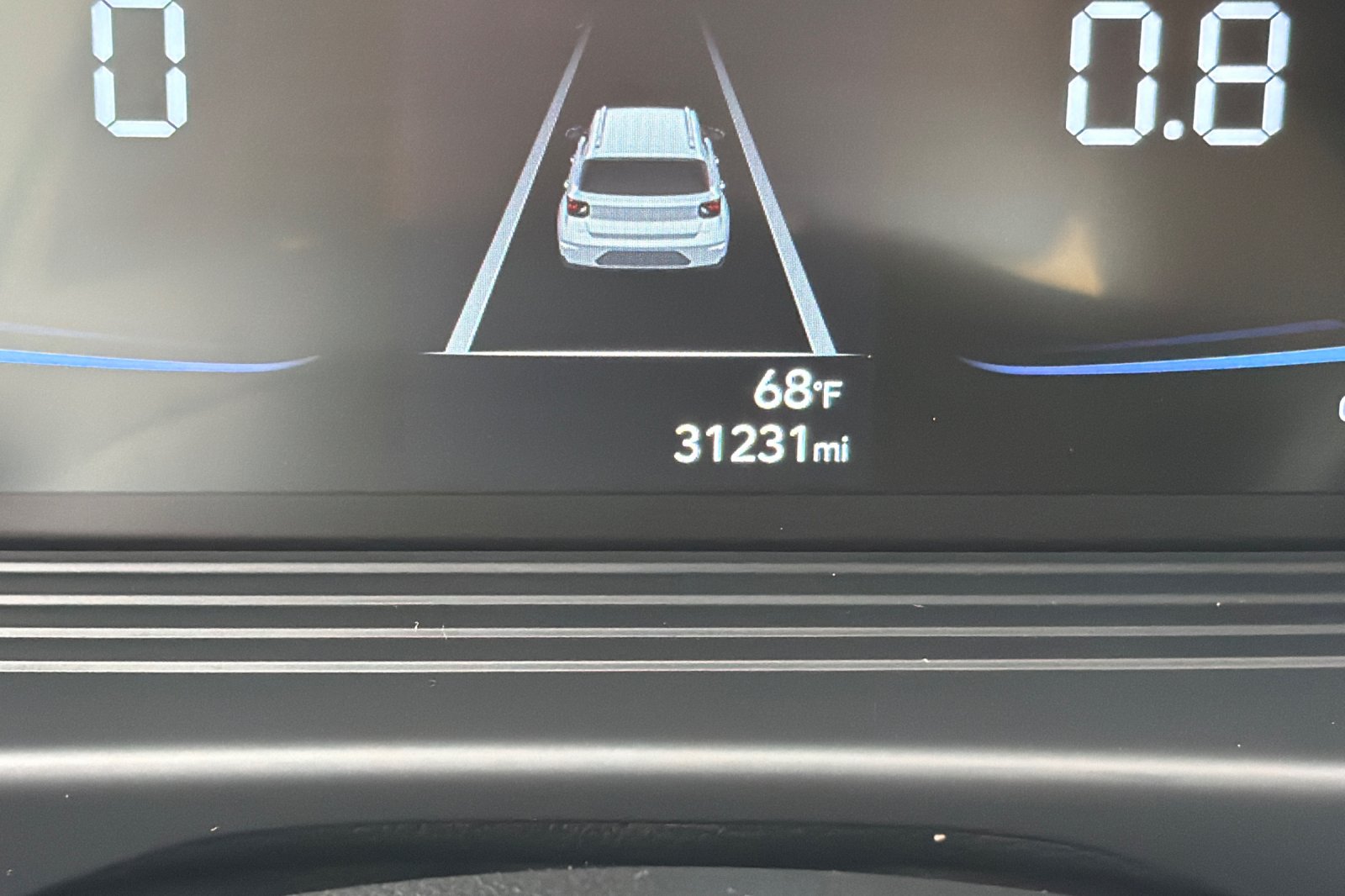 Used 2025 Silver Hyundai SEL image 27