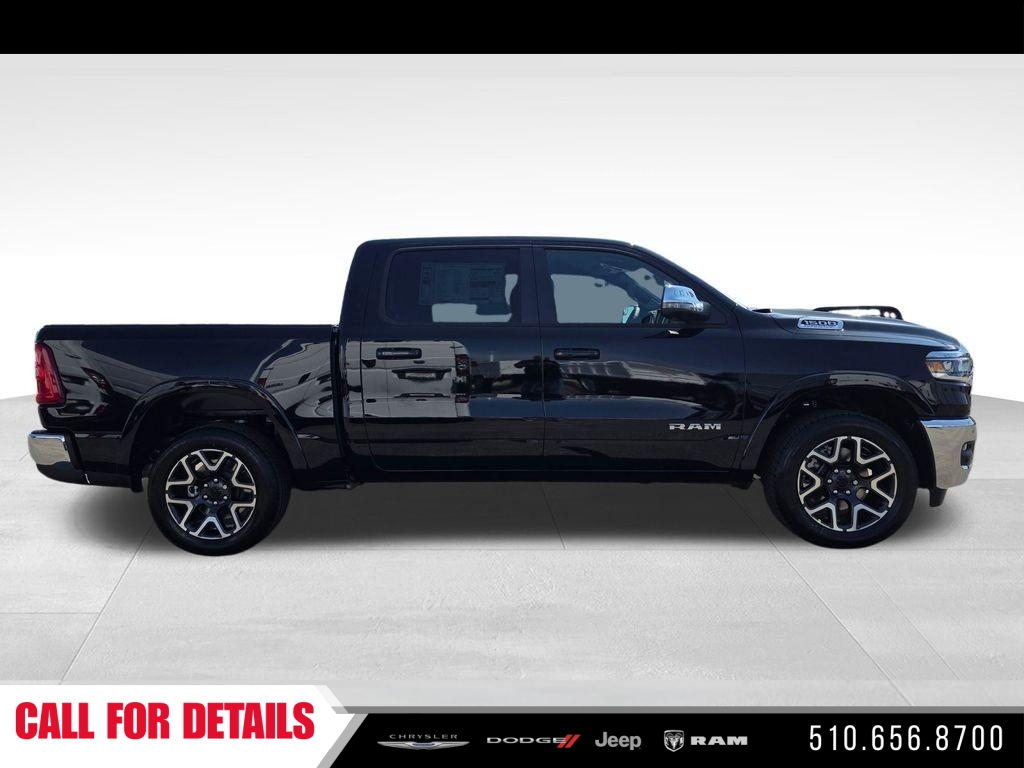 New 2026 Diamond Black Crystal Pearl-Coat Exterior Paint RAM Laramie image 4