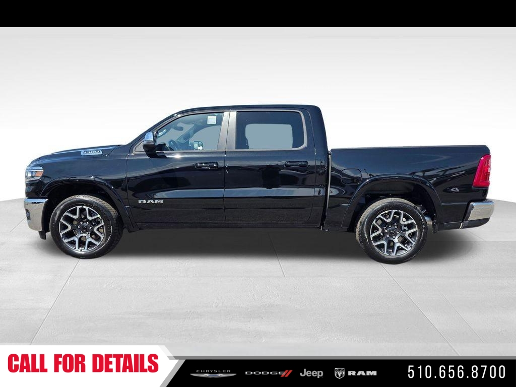 New 2026 Diamond Black Crystal Pearl-Coat Exterior Paint RAM Laramie image 5