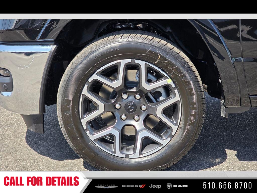 New 2026 Diamond Black Crystal Pearl-Coat Exterior Paint RAM Laramie image 6