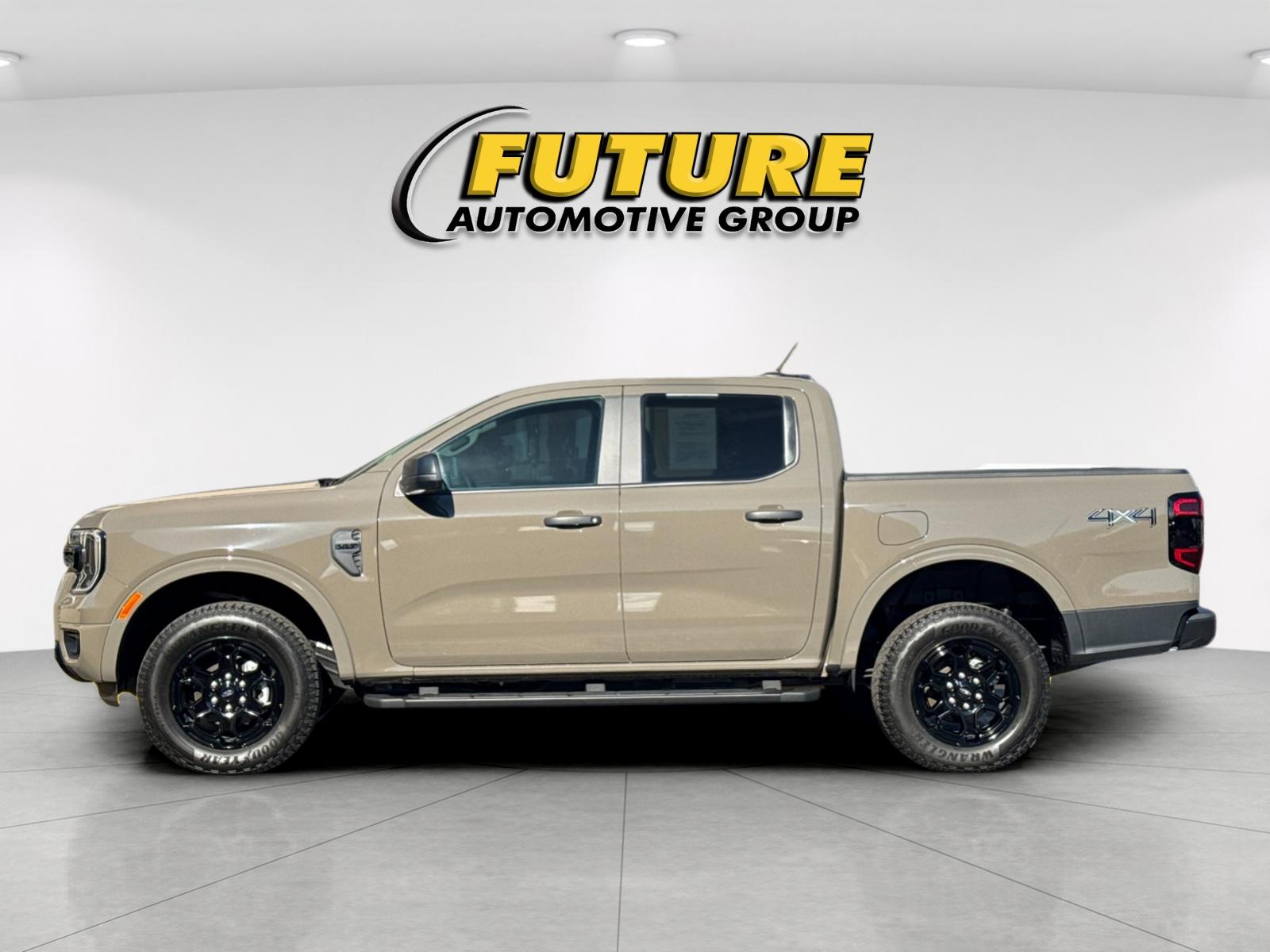 Used 2025 Gray Ford XLT image 6