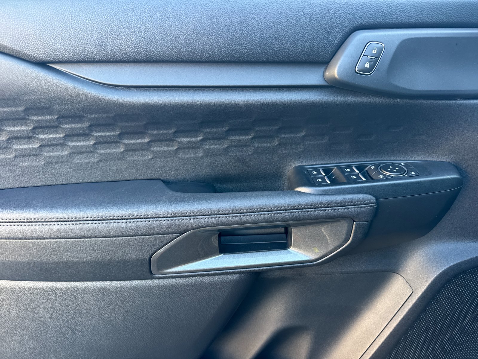 Used 2025 Gray Ford XLT image 10