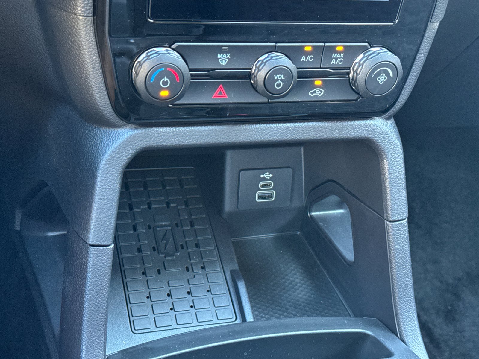 Used 2025 Gray Ford XLT image 19
