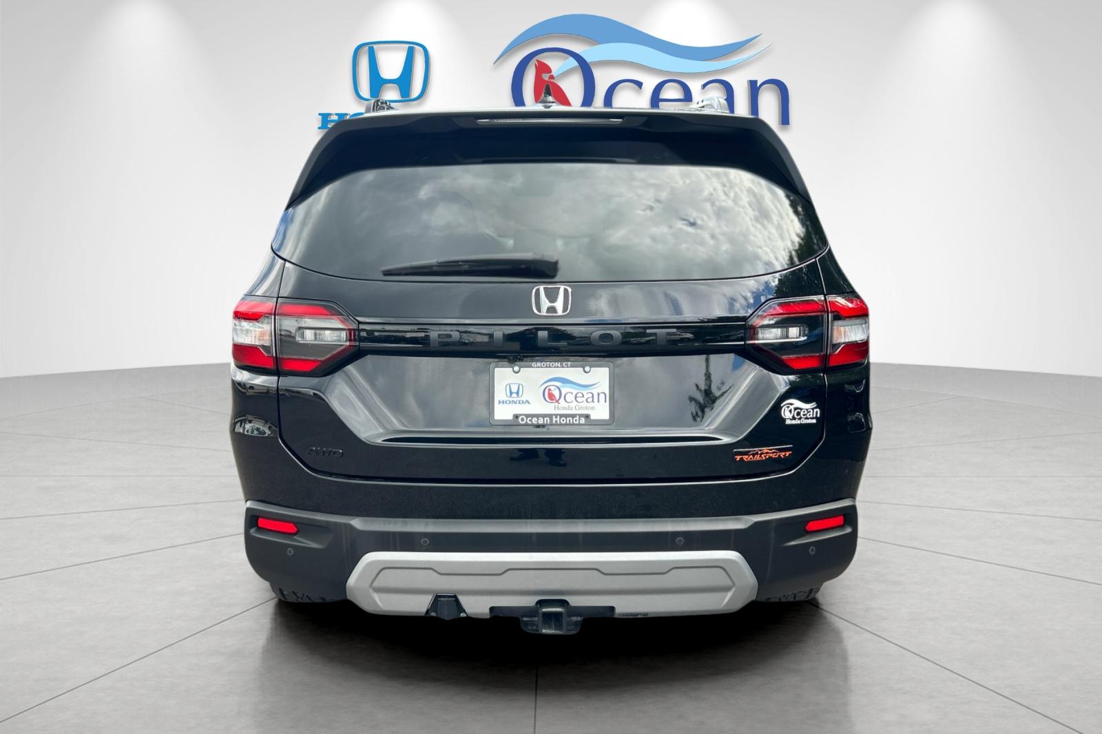 Used 2023 Crystal Black Pearl Honda TrailSport image 4