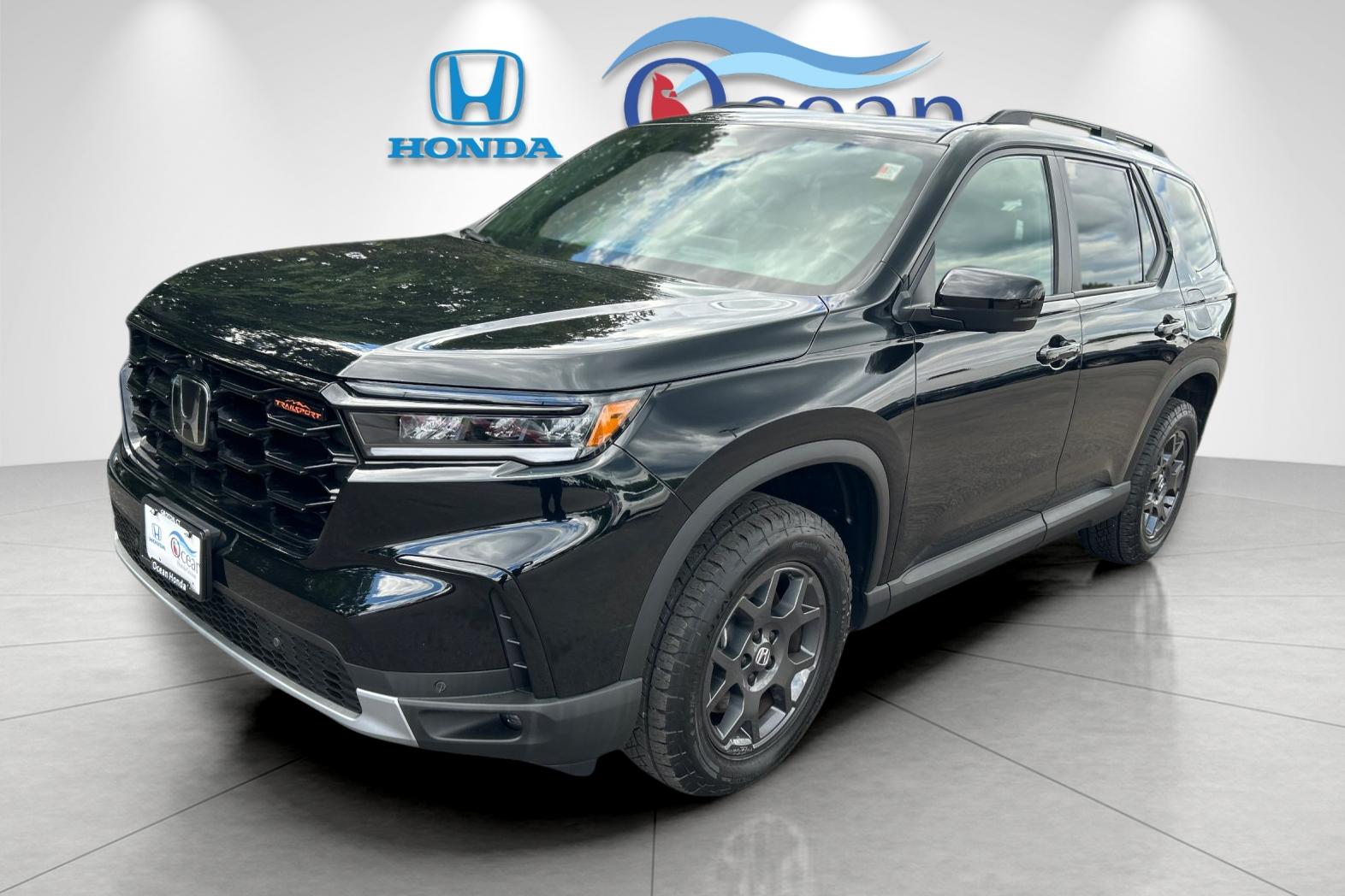 Used 2023 Crystal Black Pearl Honda TrailSport image 7