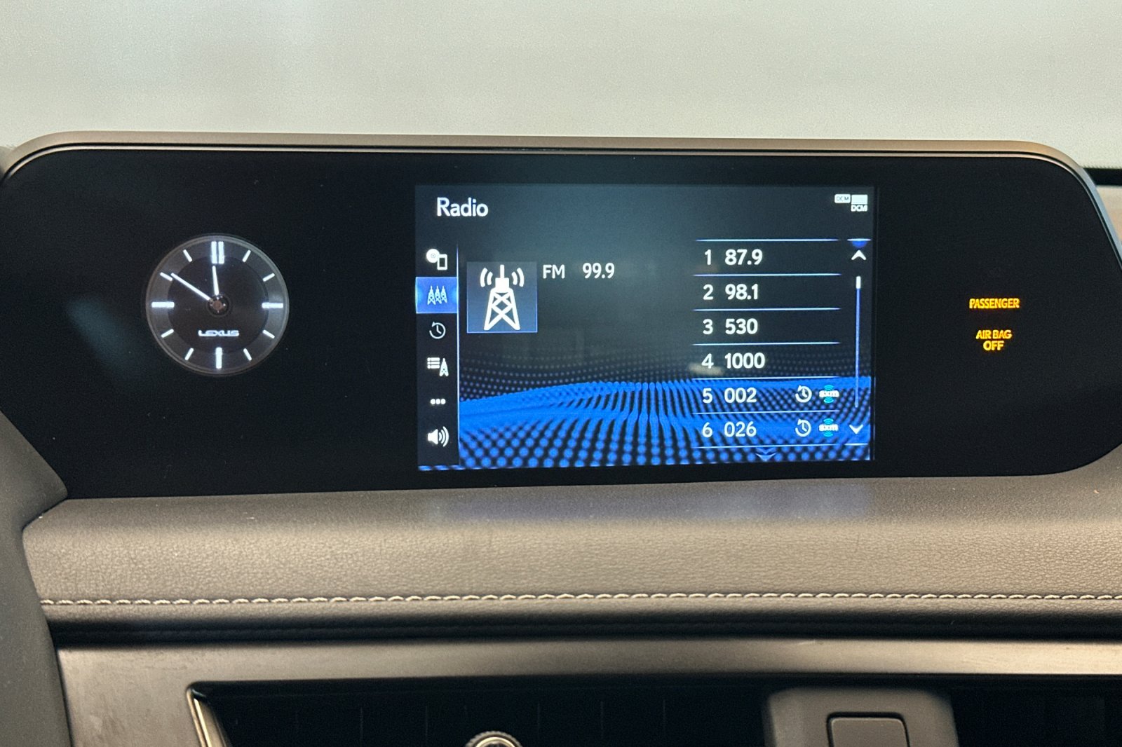 Used 2022 Gray Lexus 200 image 18