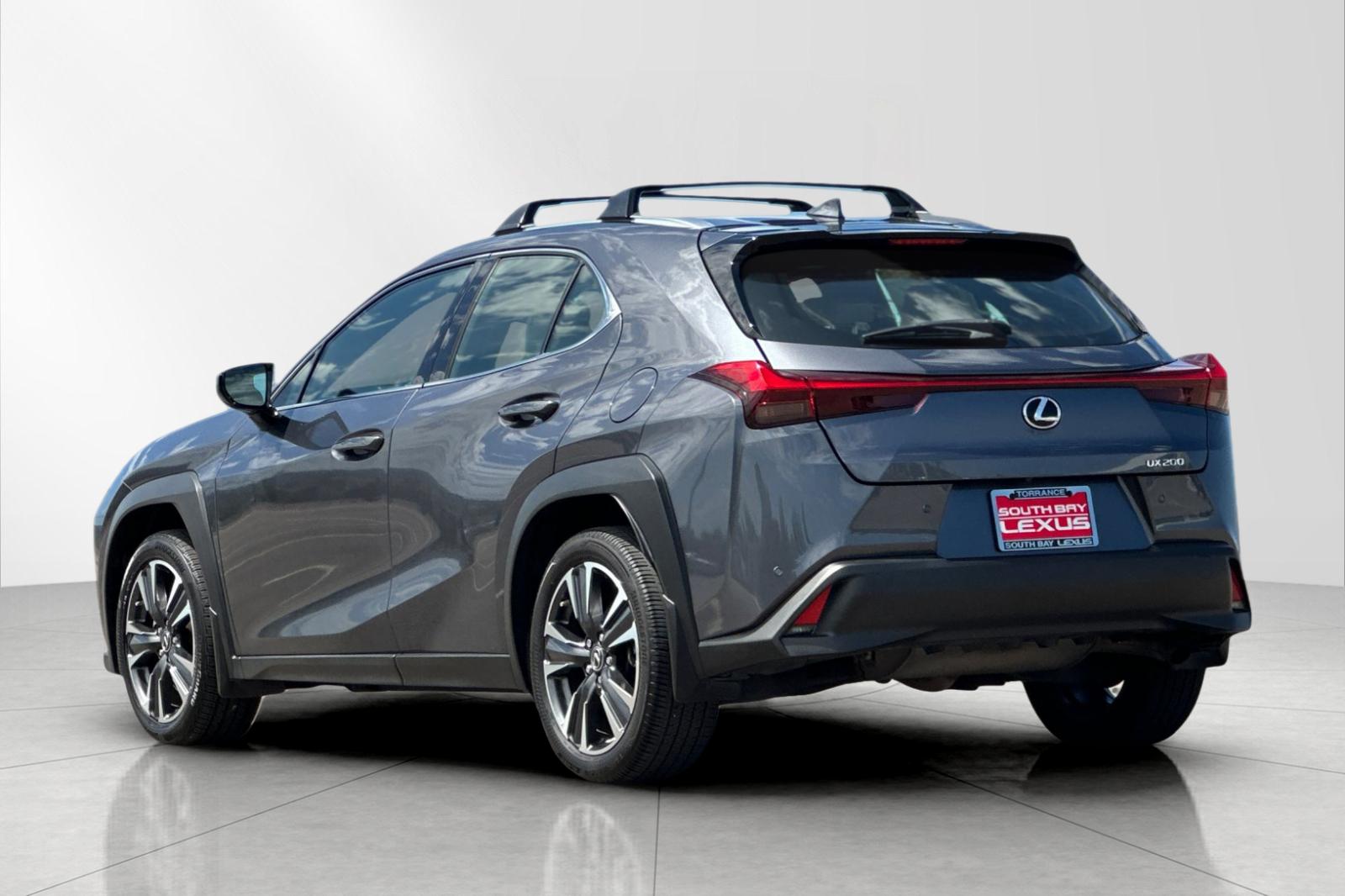 Used 2022 Gray Lexus 200 image 4