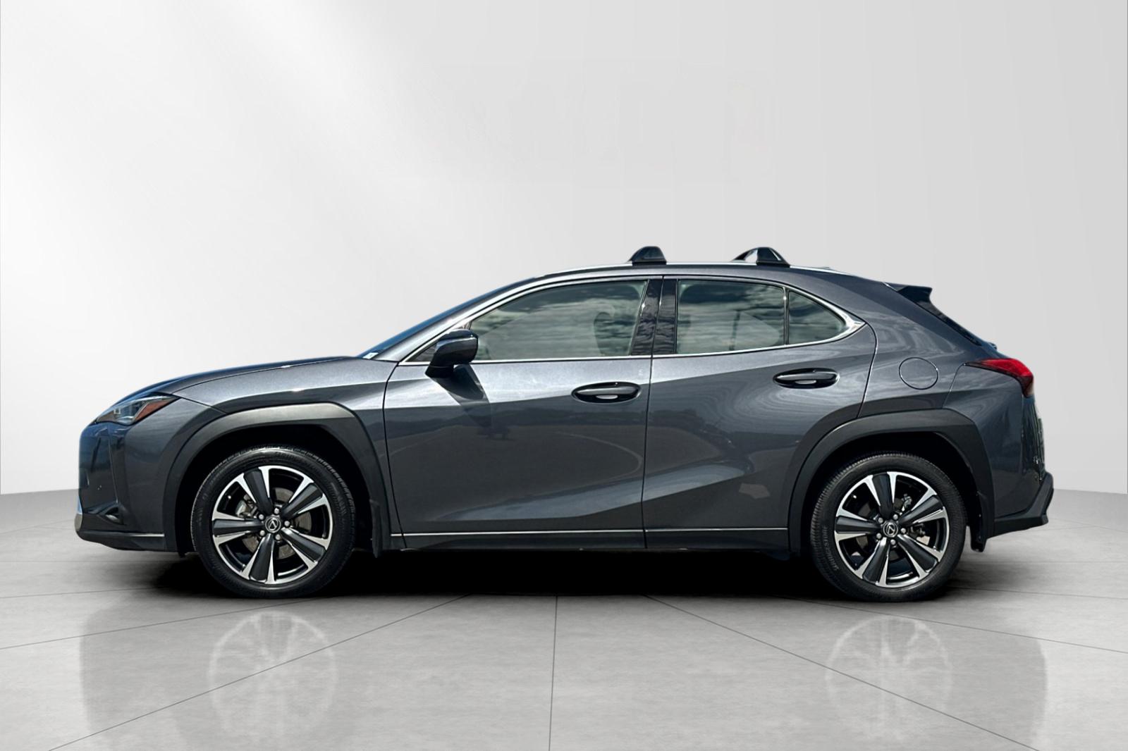 Used 2022 Gray Lexus 200 image 3