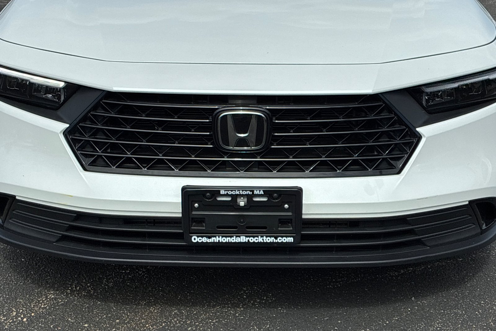 Used 2025 Platinum White Pearl Honda SE image 42
