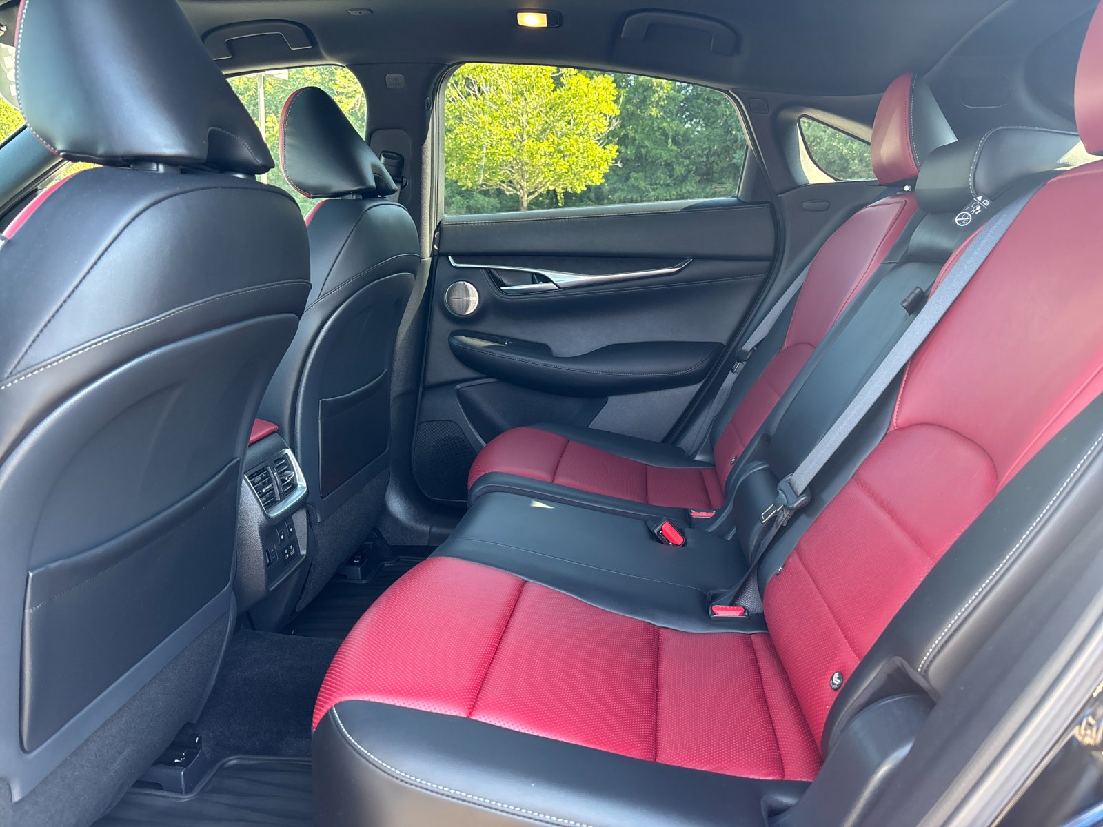 Used 2025 Black Obsidian INFINITI SENSORY image 33