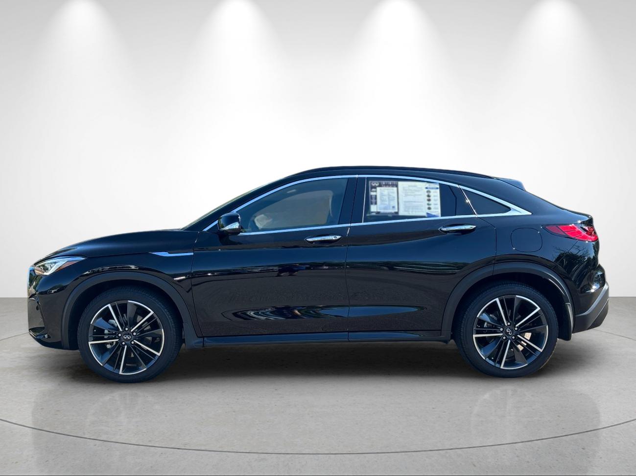 Used 2025 Black Obsidian INFINITI SENSORY image 2