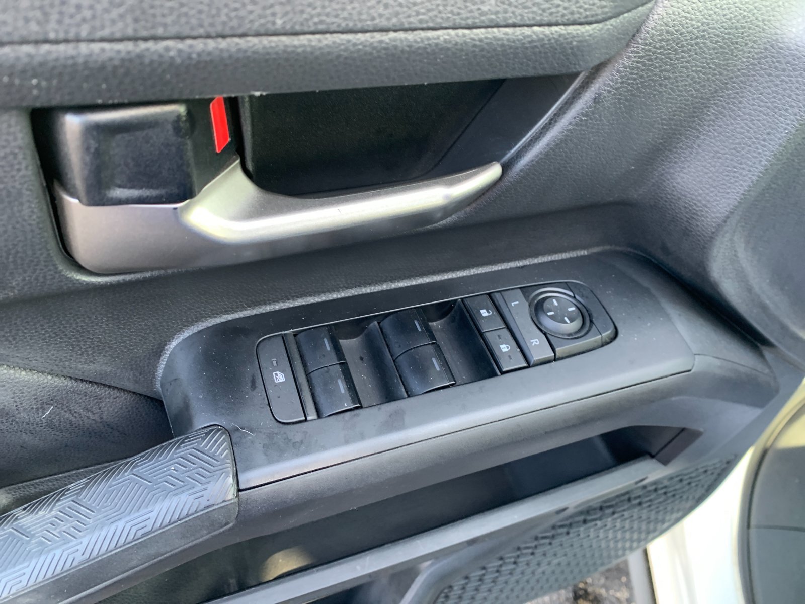Used 2025 White Toyota TRD Off-Road image 13