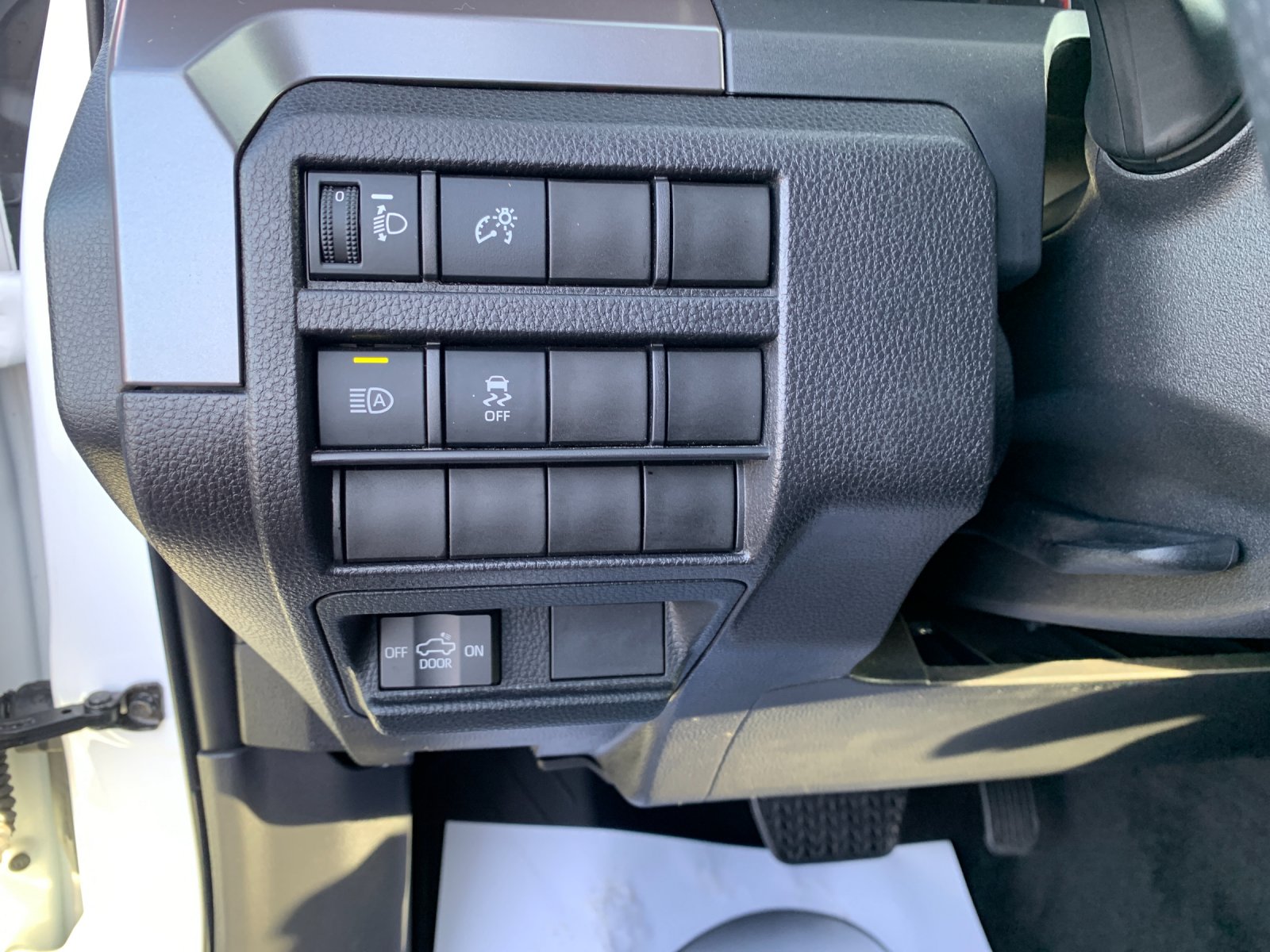 Used 2025 White Toyota TRD Off-Road image 31