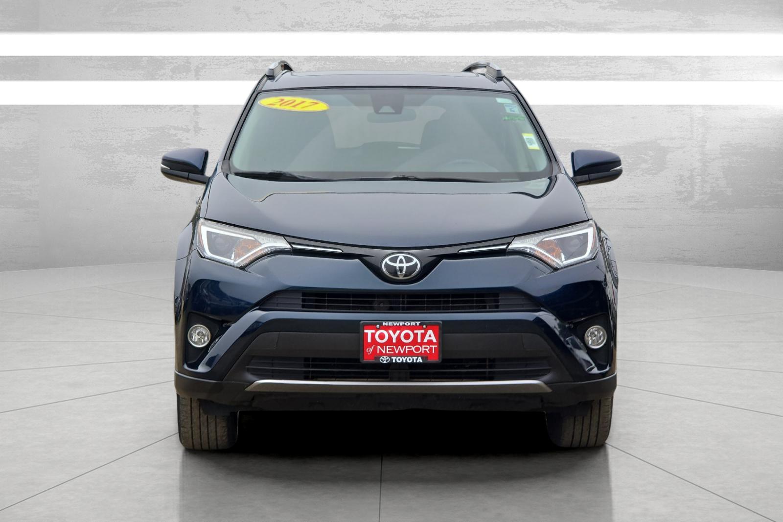 Used 2017 Blue Toyota XLE image 6
