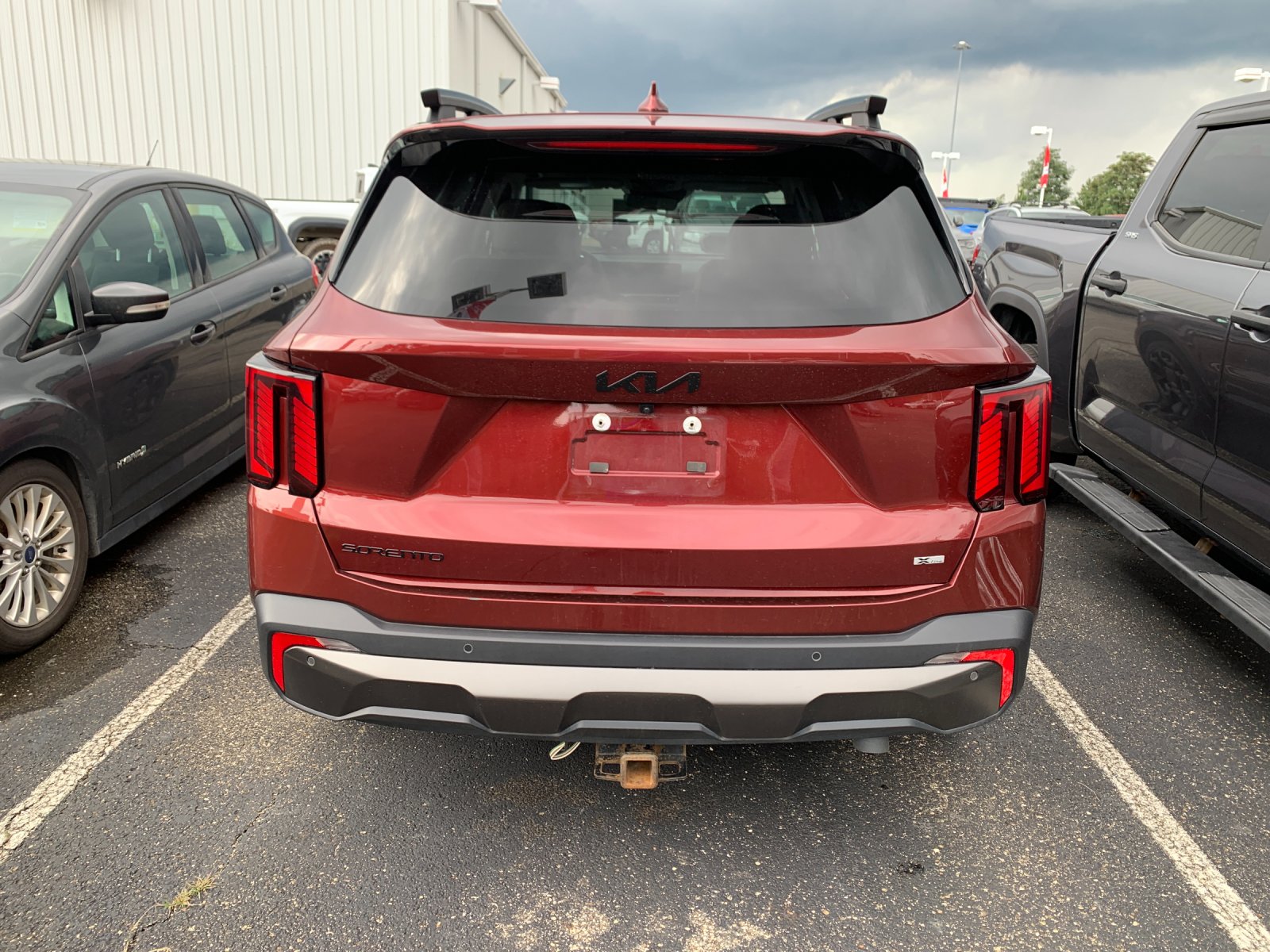 Used 2025 Red Kia X-Line SX image 3