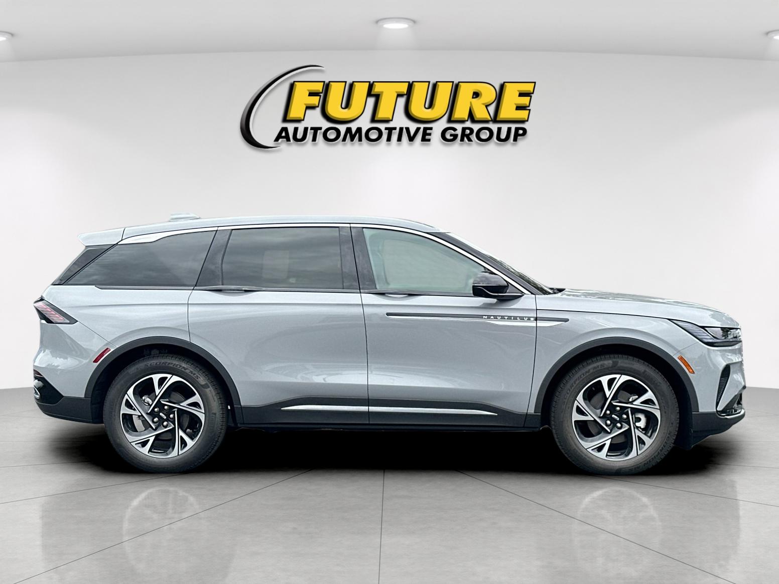 New 2026 Gray Matter Clearcoat Lincoln Premiere image 2