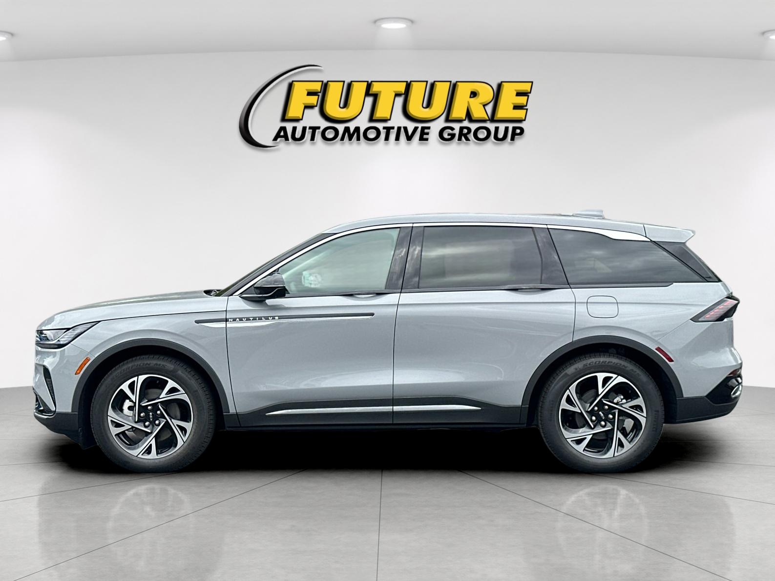 New 2026 Gray Matter Clearcoat Lincoln Premiere image 6