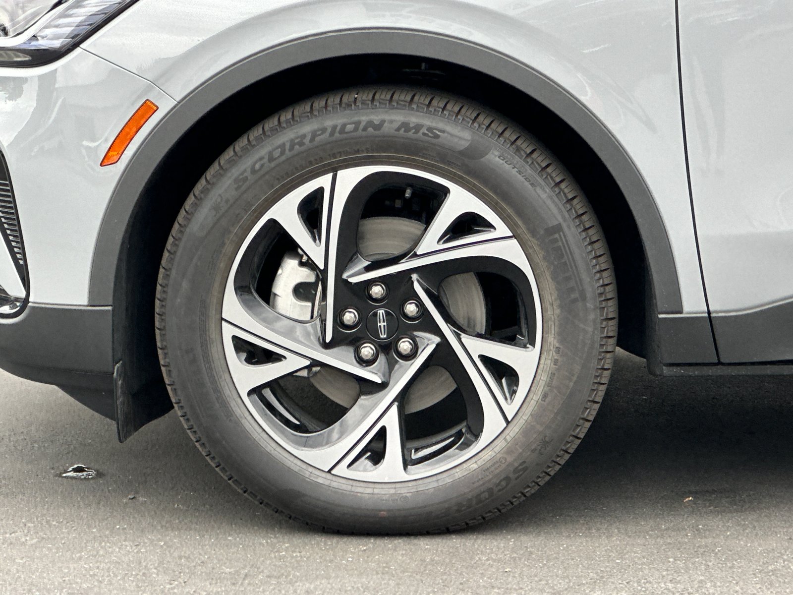 New 2026 Gray Matter Clearcoat Lincoln Premiere image 24