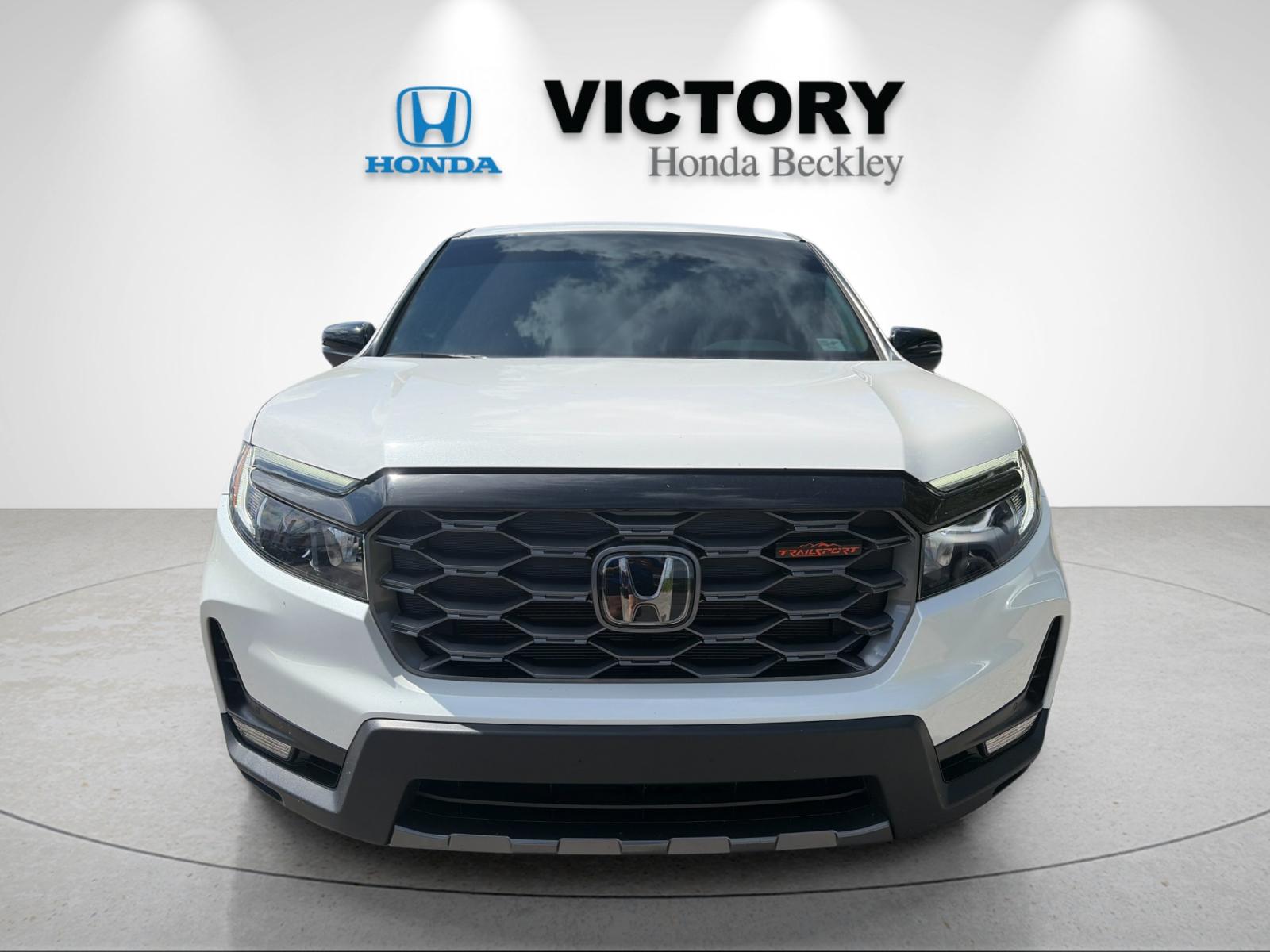 Used 2025 Platinum White Pearl Honda TrailSport image 8