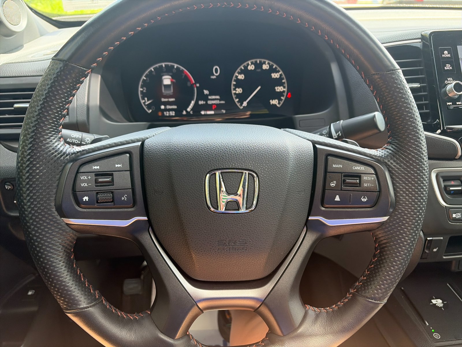 Used 2025 Platinum White Pearl Honda TrailSport image 28