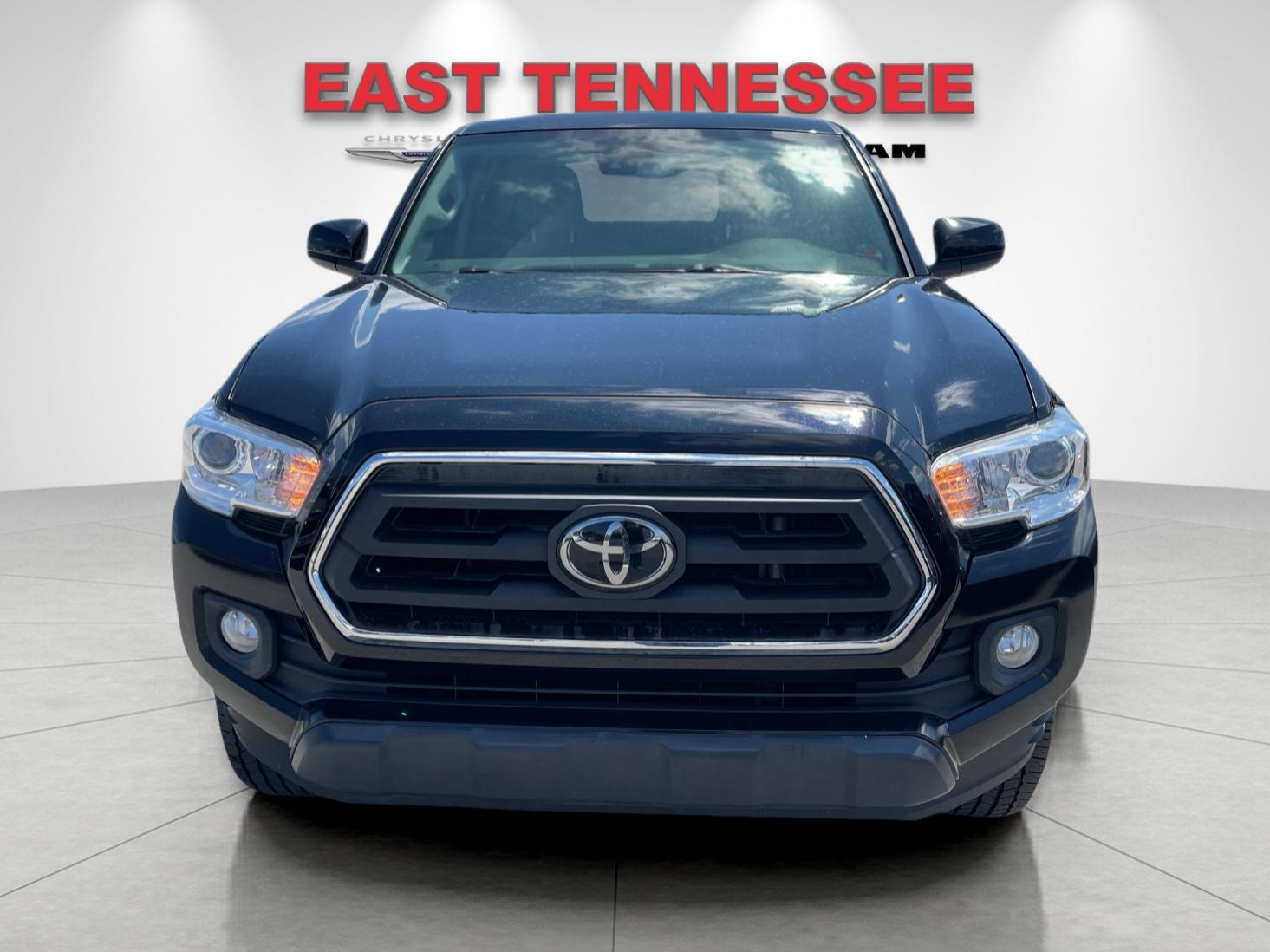 Used 2022 Black Toyota SR5 image 9