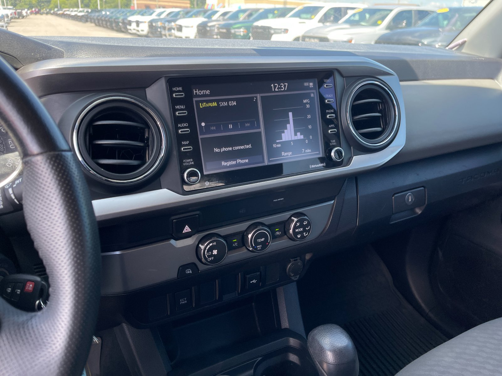 Used 2022 Black Toyota SR5 image 19