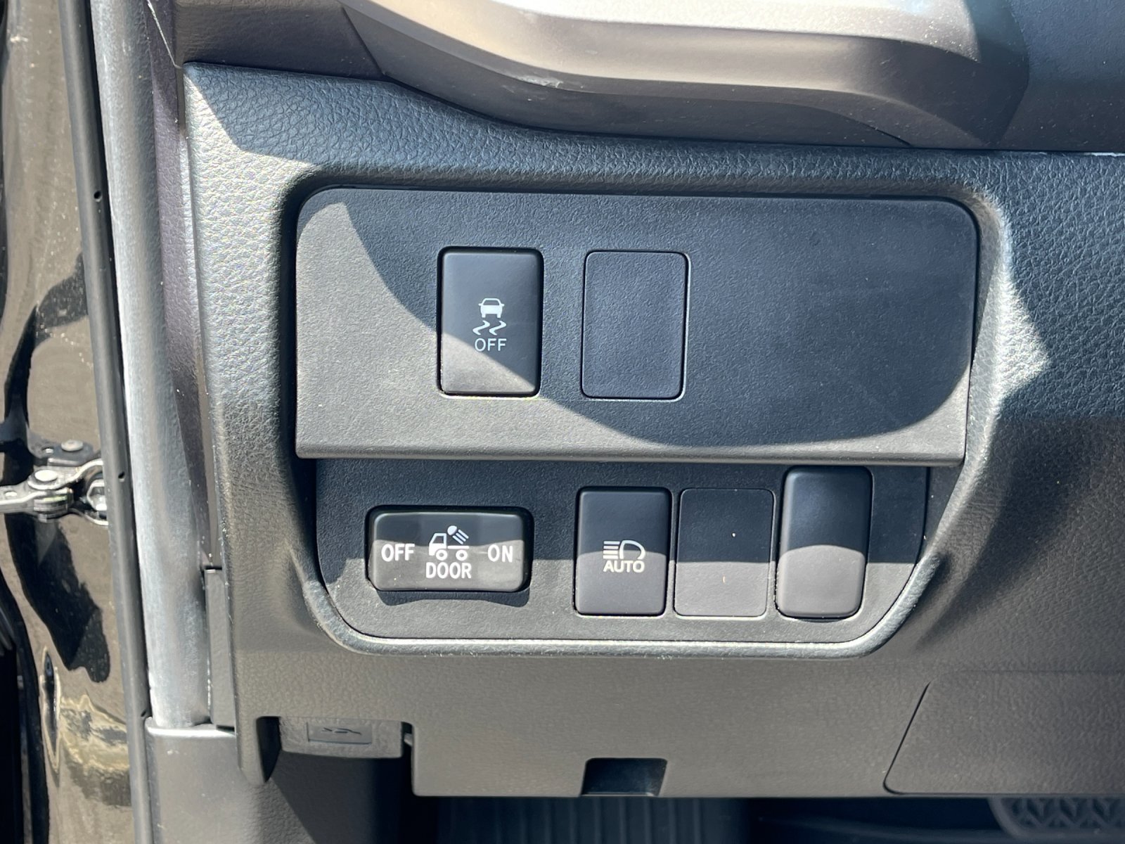 Used 2022 Black Toyota SR5 image 28