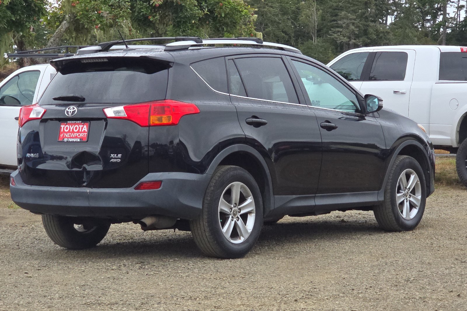 Used 2015 Black Toyota XLE image 4