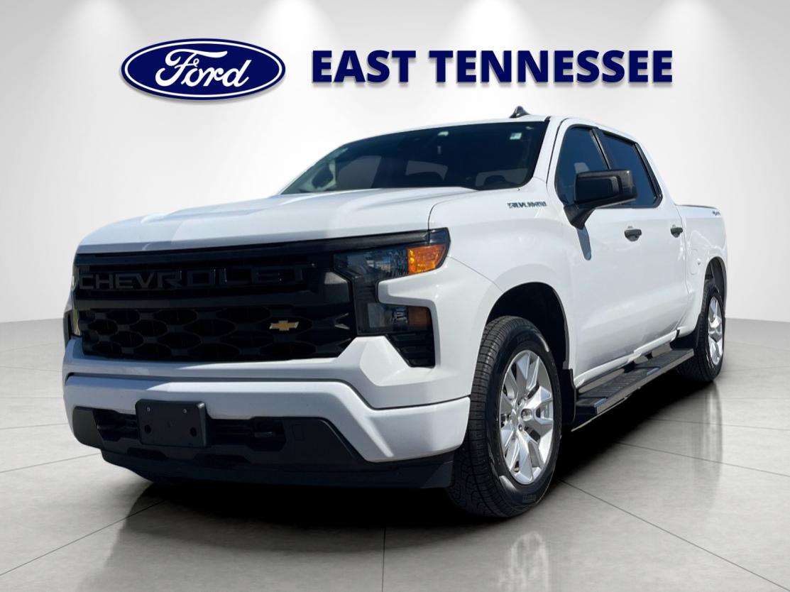 Used 2022 White Chevrolet Custom image 7
