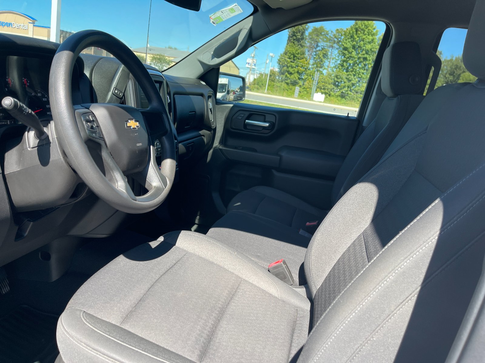Used 2022 White Chevrolet Custom image 11